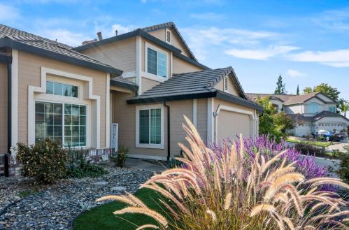 8754 Gladiola Way, Elk Grove, CA 95624-3838