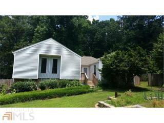 6490 Chickasaw Dr, Douglasville, GA 30135-4616