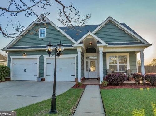 200 Raleigh Dr, Warner Robins GA  31088-2105 exterior
