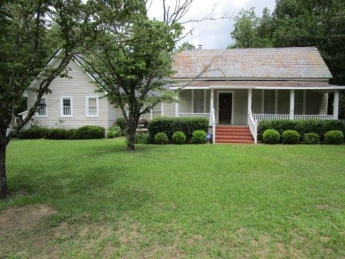 284 Tennyson St, Pelham, GA 31779-1413