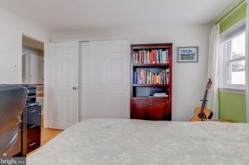 958 Chesterfield Rd, Haddonfield NJ 08033-3615 exterior