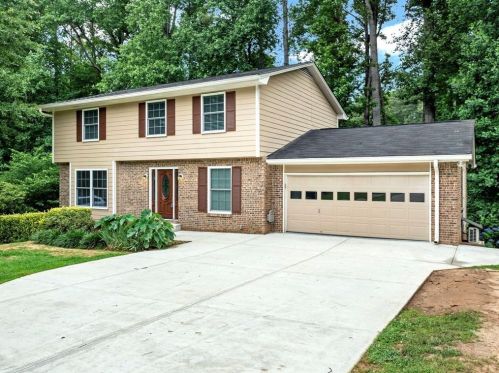 558 Cesarea Pl, Lilburn, GA 30047-6002