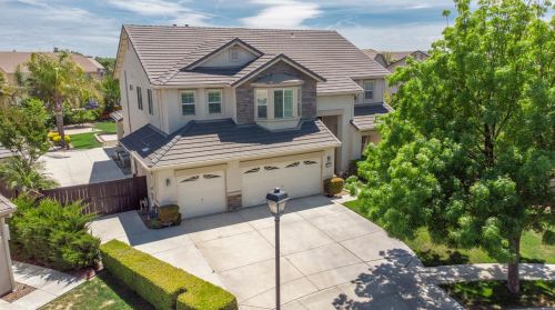 1672 Live Oak Ct, Los Banos, CA 93635-9696