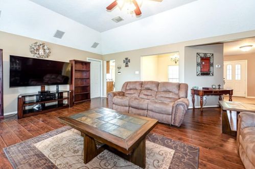 1016 Chateau Wood Pkwy Dr, Conroe TX  77385-9771 exterior