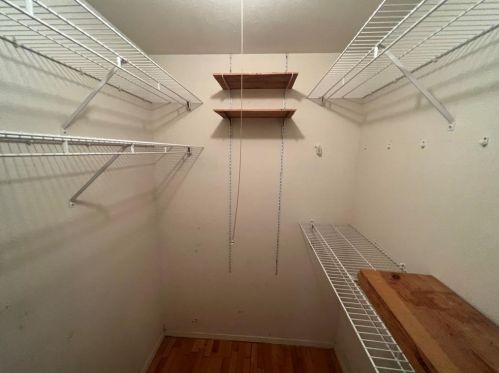 205 Bert St, Angleton TX 77515-5274 exterior