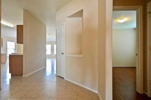 7902 Crescent Village Ln, Richmond, TX 77407-2493