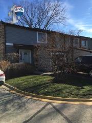 705 Clearwater Ct, Wheeling, IL 60090-5317