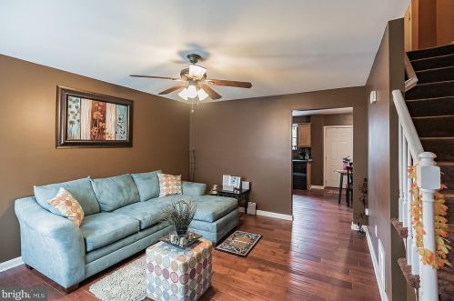 1904 Woodlynne Ave, Camden, NJ 08107-2204