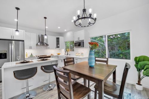 3607 Nipo St, Honolulu HI  96822 exterior