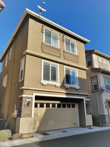 310 Alvarez Cmn, Milpitas, CA 95035-8631