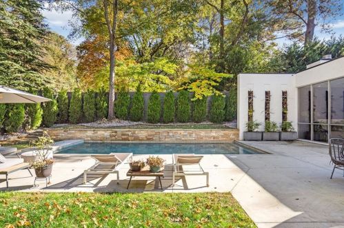 1104 Citadel Dr, Atlanta GA  30324-3816 exterior