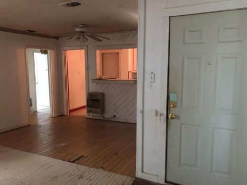 3307 Mission St, Fort Worth, TX 76109-3048