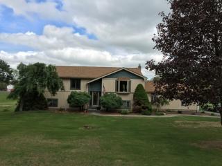 37 Newton Ave, Sandyston, NJ 07826-4203