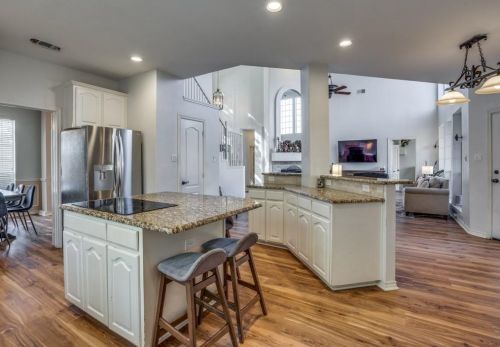 2507 Gln Morris Rd, Carrollton TX 75007-1916 exterior