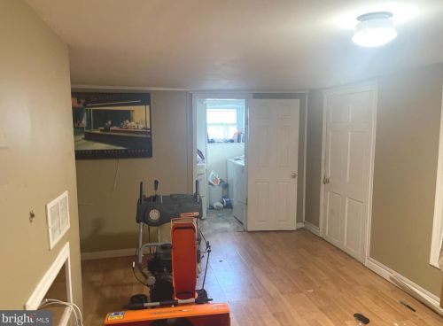 2166 Springwood Rd, York, PA 17403-4842