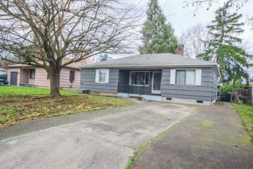 946 Park Ave, Medford, OR 97501-3550