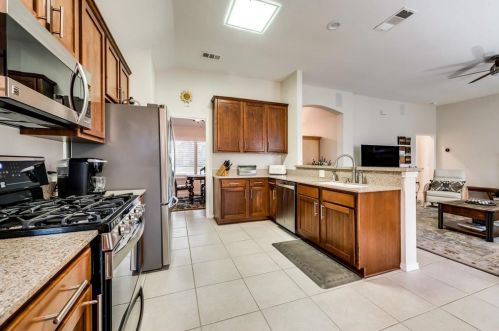 1504 Caldwell Cir, Carrollton TX 75010-6433 exterior