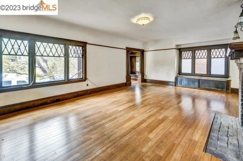 2133 Essex St, Berkeley, CA 94705-1814