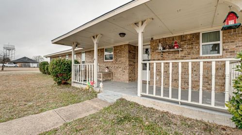 405 Sunrise Dr, Waxahachie, TX 75165-5928