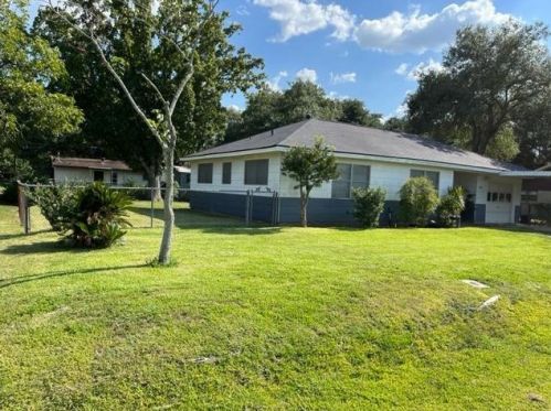 1118 Southgate Dr, Richmond, TX 77471-4940