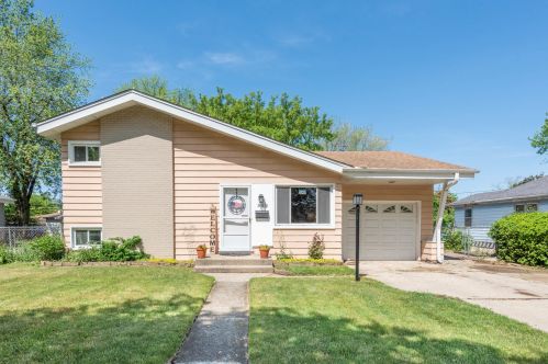 550 Addison Rd, Villa Park, IL 60181-1433
