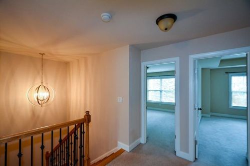 7880 Glisten Ave, Atlanta GA  30328-2465 exterior