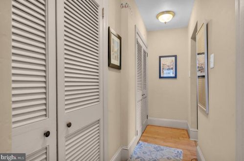 100 Park Ave, Haddonfield NJ 08033-1639 exterior