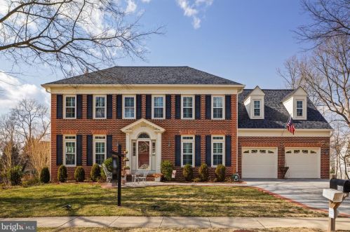 6506 Rock Crystal Dr, Clifton, VA 20124-2520