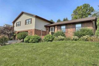 1950 Vicki Dr, York, PA 17403-4200