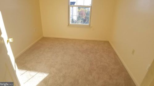 424 Sparkleberry Ter, Leesburg VA  20176-4054 exterior