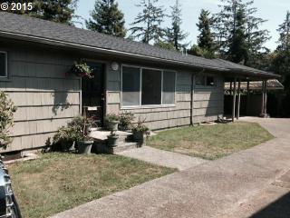 1816 Cedar Ave, Winchester Bay, OR 97467-1234