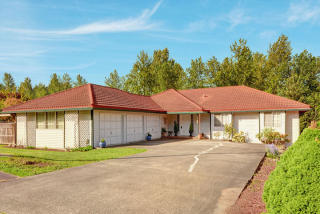 2605 Mill Ave, Seattle, WA 98055-4361