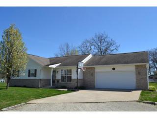 8530 Campground Ct, Altamont IL  62411-3531 exterior