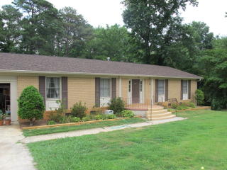 213 Yosemite Dr, Greenwood, SC 29649-9300