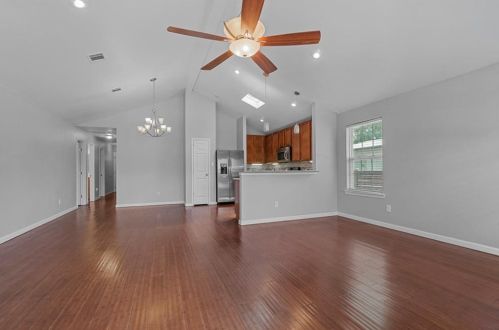 2321 5th St, Austin TX  78702-4635 exterior