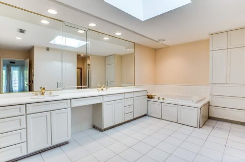 6218 Kenwick Ave, Fort Worth TX  76116-4628 exterior