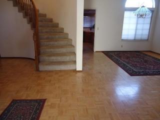 1860 Summertime Dr, Tracy, CA 95376-9669