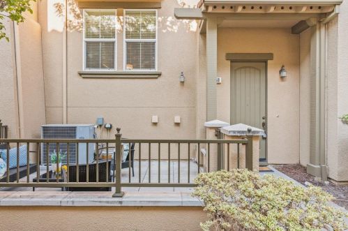1158 Vida Larga Loop, Milpitas, CA 95035-8666