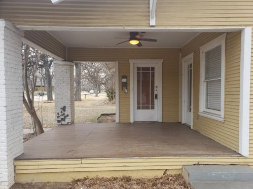 2317 Honeysuckle Ave, Fort Worth TX  76111-1434 exterior
