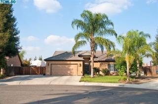 2600 Oakridge Ave, Visalia, CA 93291-3911