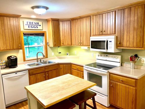 303 Rose St, Rose Creek, MN 55970-8835