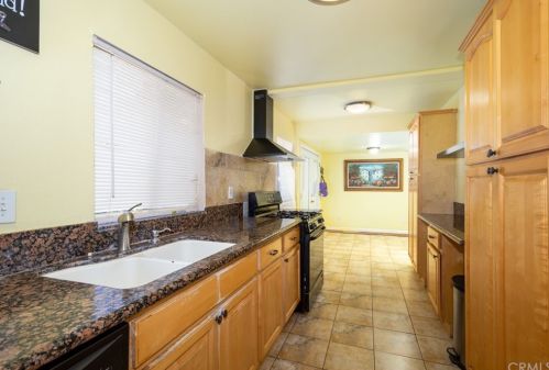 6060 Stearns St, Riverside CA  92504-1739 exterior