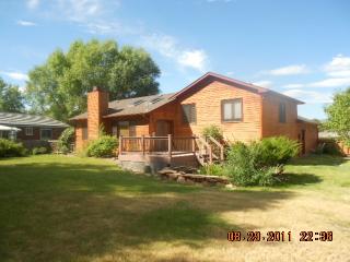 2428 Ridgecrest Rd, Fort Collins CO  80524-1593 exterior
