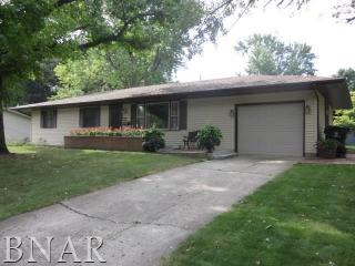 201 Rowe Dr, Bloomington, IL 61701-2131