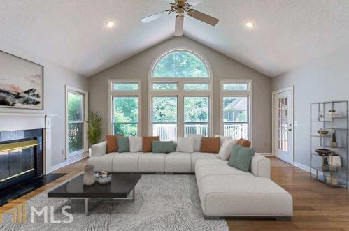 480 White Oak Rd, Newnan, GA 30265-1640