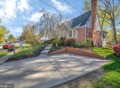 7006 Barnack Dr, Springfield, VA 22152-3323