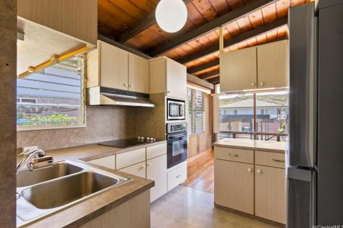 3473 Ala Hinalo St, Honolulu HI  96818-2227 exterior