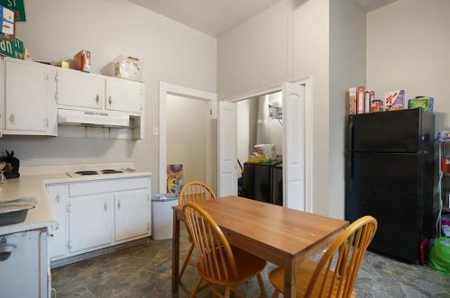 1056 Hemphill Ave, Atlanta GA  30318-5441 exterior