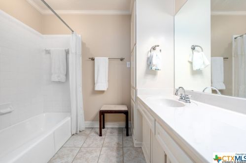 908 Cres Dr, Morgans Point TX 76513-6722 exterior