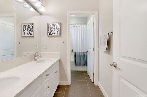 81 Coleridge, Irvine CA  92620-2142 exterior